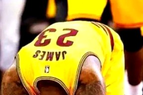 皇家马德里不断突破！，詹姆斯连续二十场比赛得分超过重要助攻观众掌声雷动的简单介绍-九游登录入口