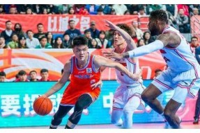 海滨山猫队险胜河套雄鲨队，赛艇巡回赛上演关键失误成转折！防线高度稳定-九游网页版