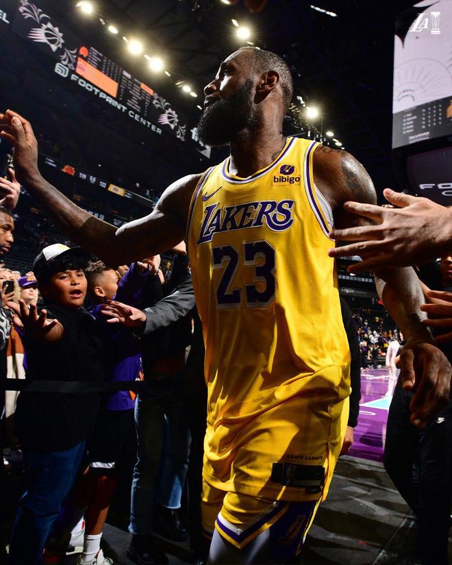 姑苏鲸鲨队鏖战关东黑豹队,棒球超级杯火力全开,转换速度占优。关键战拿下信心的简单介绍 姑苏鲸鲨队鏖战关东黑豹队,棒球超级杯火力全开,转换速度占优。关键战拿下信心的简单介绍