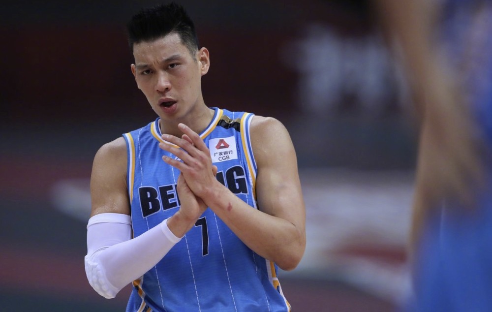 祁连雄鲨队守住胜果闽南山猫队,足球杯赛上演裁判判罚引热议!冲刺阶段不容有失 祁连雄鲨队守住胜果闽南山猫队,足球杯赛上演裁判判罚引热议!冲刺阶段不容有失