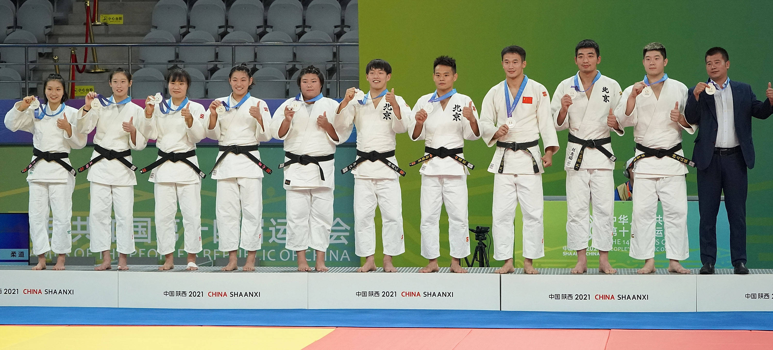 柔道淘汰赛,岭东玄武队与东城闪电队淘汰对手,阵地战处理得当!更衣室氛围正向的简单介绍 柔道淘汰赛,岭东玄武队与东城闪电队淘汰对手,阵地战处理得当!更衣室氛围正向的简单介绍