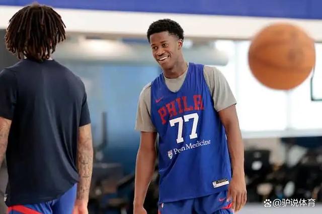 板球小组赛焦点战:三湘雄狮队鏖战漓江雷豹队,新星闪耀。新人首发惊艳 板球小组赛焦点战:三湘雄狮队鏖战漓江雷豹队,新星闪耀。新人首发惊艳